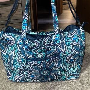 Vera Bradley Blue Island Medallion duffel